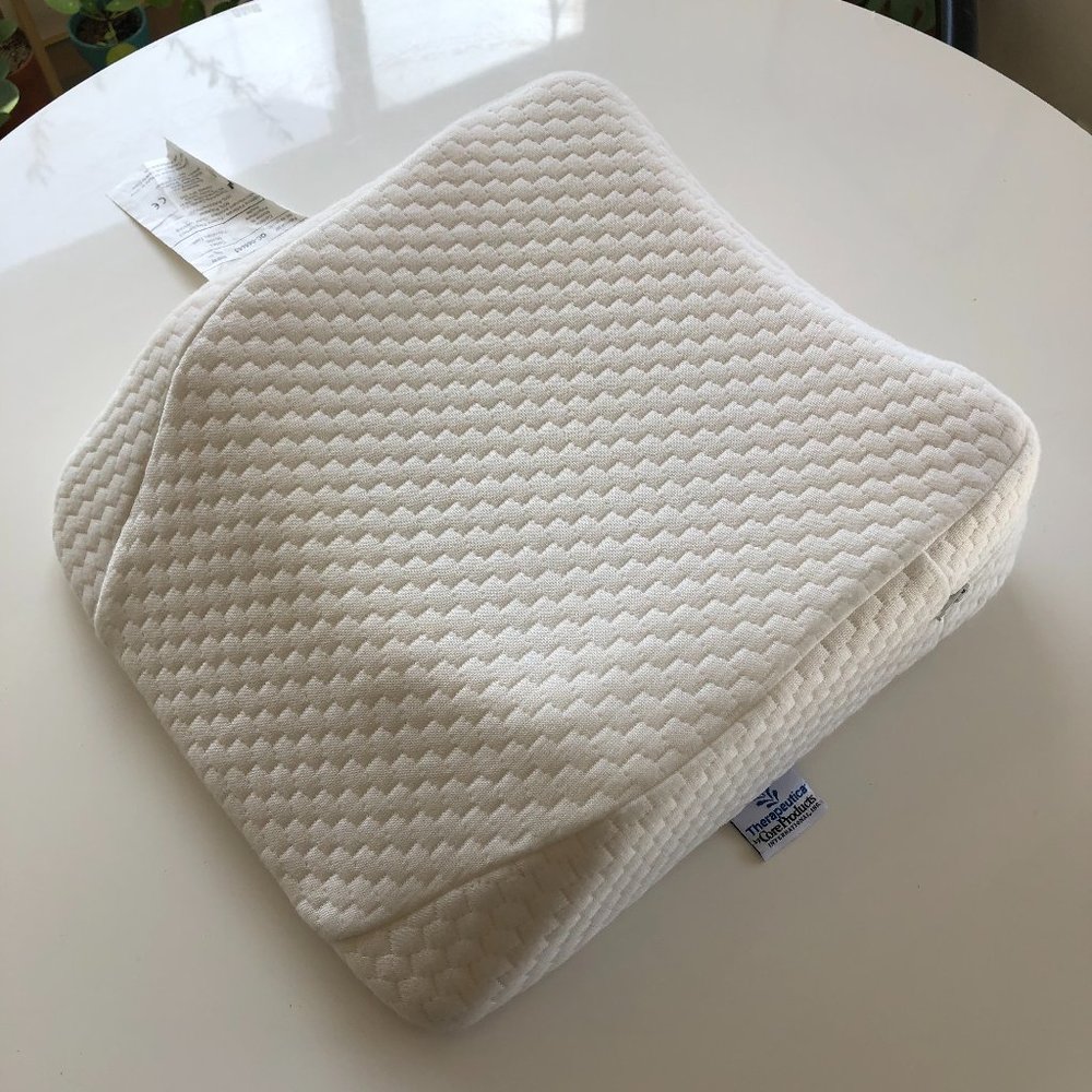 Therapeutica Cervical Travel Pillow - Size Petite